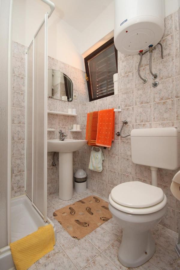 Apartments And Rooms By The Sea Starigrad, Paklenica - 6591 Zewnętrze zdjęcie