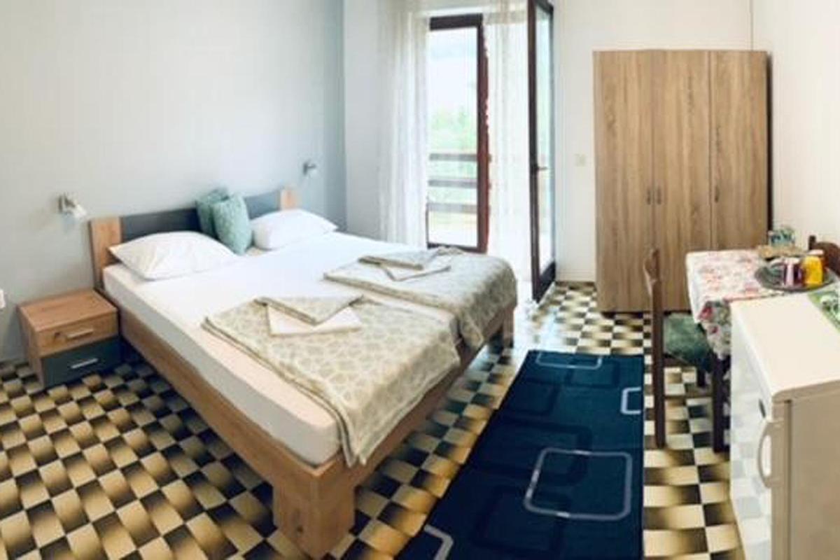 Apartments And Rooms By The Sea Starigrad, Paklenica - 6591 Zewnętrze zdjęcie