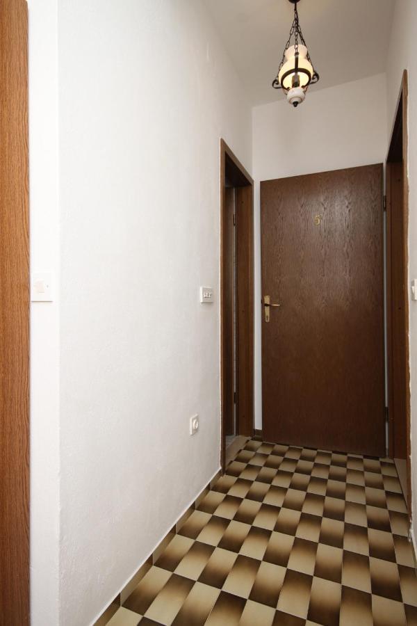 Apartments And Rooms By The Sea Starigrad, Paklenica - 6591 Zewnętrze zdjęcie