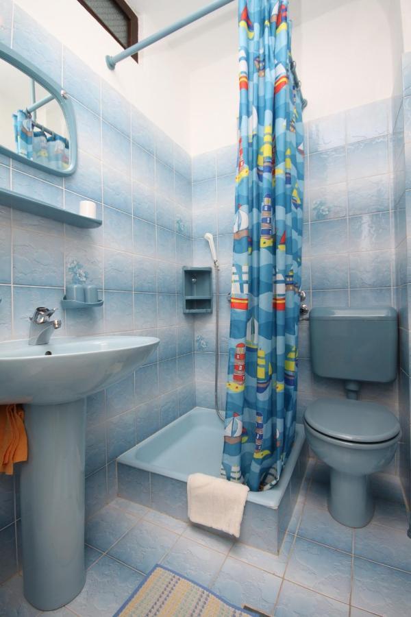 Apartments And Rooms By The Sea Starigrad, Paklenica - 6591 Zewnętrze zdjęcie