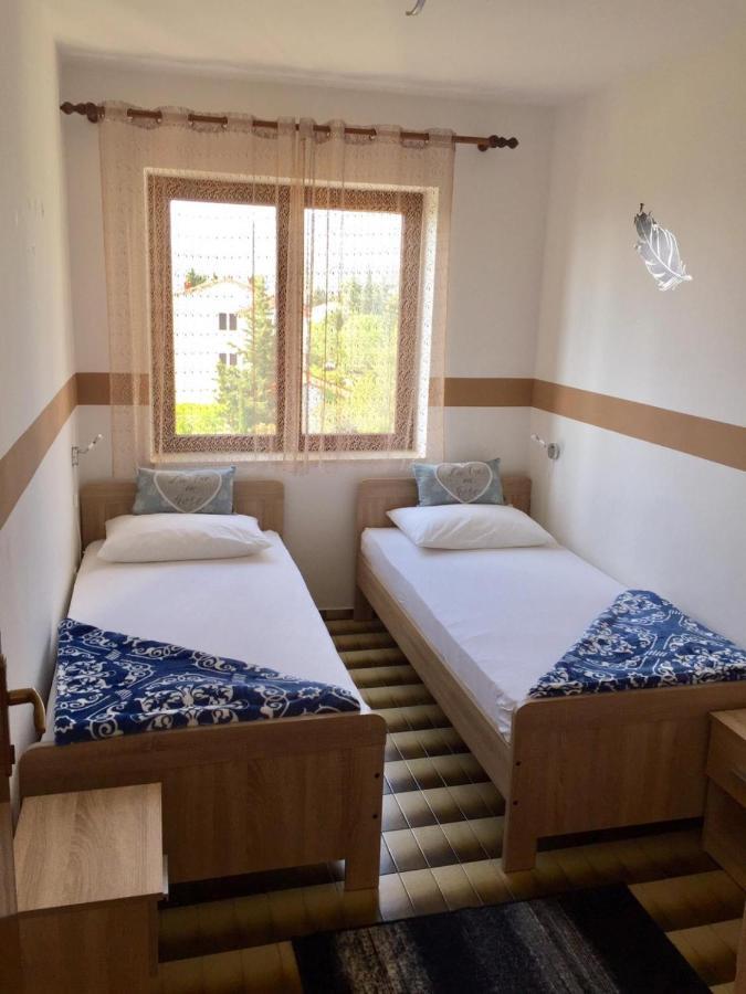 Apartments And Rooms By The Sea Starigrad, Paklenica - 6591 Zewnętrze zdjęcie